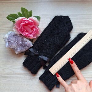 Women Hand Knitted Mittens Elegant Mittens with Black Lace and Glass Crystal Beads Wool Mohair Mix Yarn Hand Warmers Gift for Her imagem 9