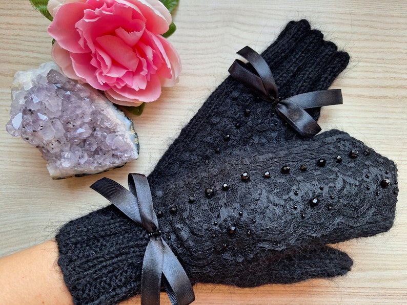 Women Hand Knitted Mittens Elegant Mittens with Black Lace and Glass Crystal Beads Wool Mohair Mix Yarn Hand Warmers Gift for Her imagem 7