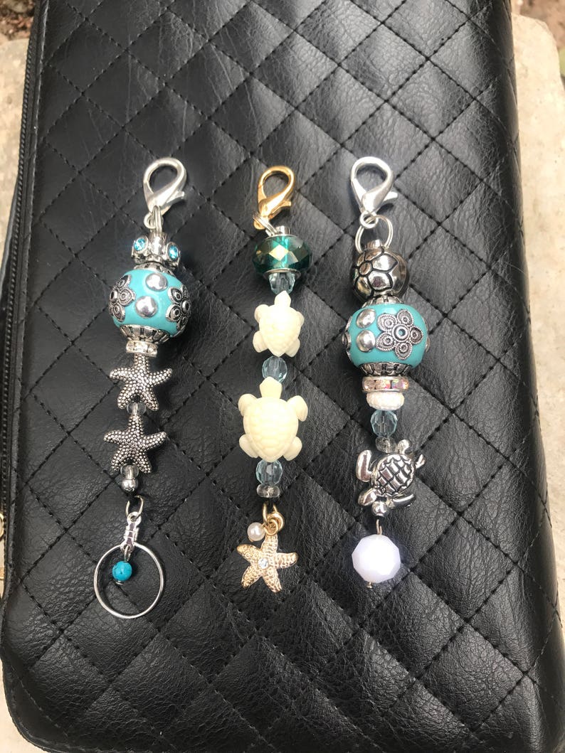 Viola Borsetta regalo donna ciondolo BORSETTA PORTACHIAVI SACCHETTO Charms Chiave Fiore Bianco