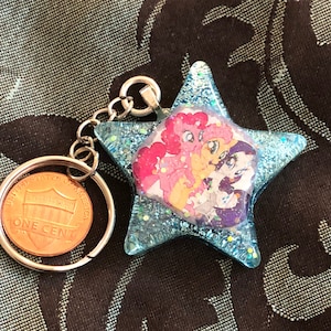 Mlp star group hug resin keychain