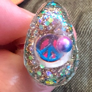 Peace sign adjustable resin ring