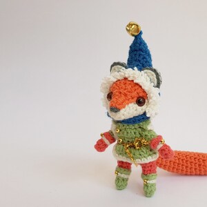 Tiny Christmas Dinner Party mini amigurumi crochet pattern, woodland animals in fancydress image 5