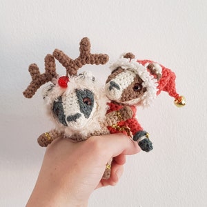 Tiny Christmas Dinner Party mini amigurumi crochet pattern, woodland animals in fancydress image 3