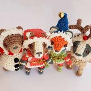 Tiny Christmas Dinner Party mini amigurumi crochet pattern, woodland animals in fancydress image 6