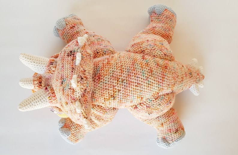 Gravity the Triceratops giant amigurumi crochet pattern image 8