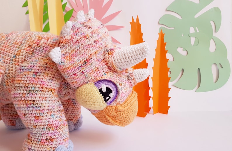 Gravity the Triceratops giant amigurumi crochet pattern image 5