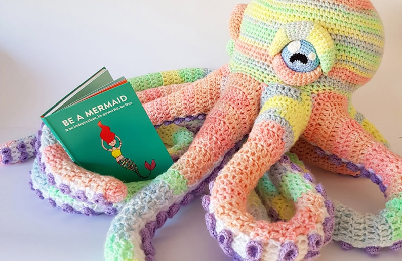 Apollo the Octopus giant crochet pattern EASY TO FOLLOW image 6