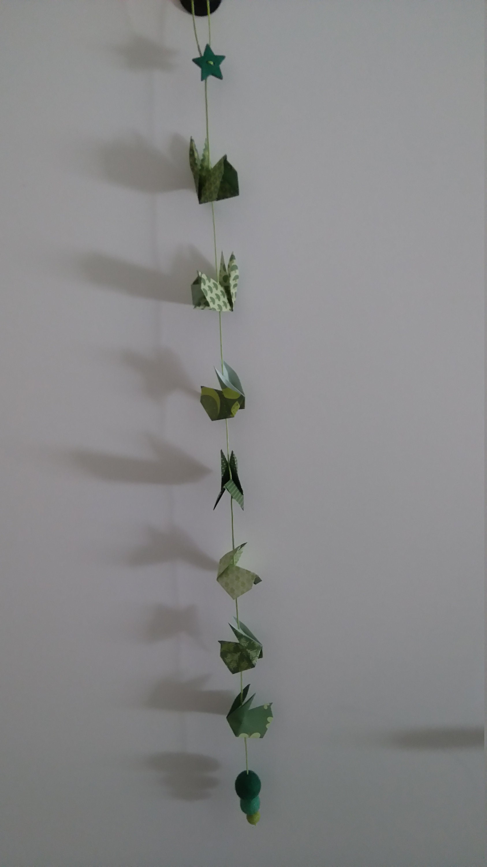 Guirlande de 7 Lapins Verts en Origami/ Décoration Pâques/Printemps/ Green Rabbits/ Easter