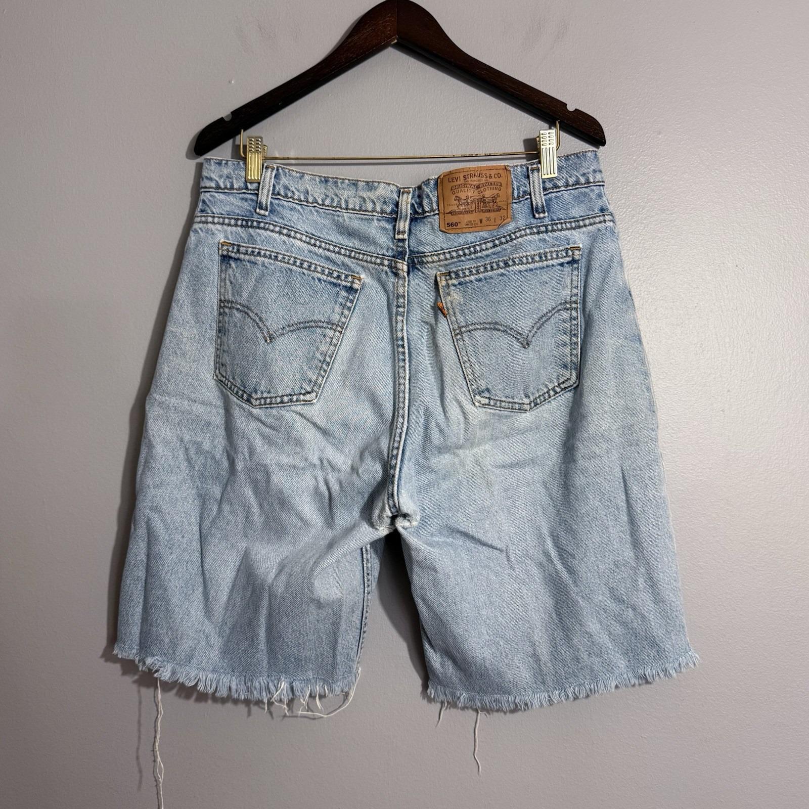 Vintage Levis 560 Jean Shorts Men W36 Loose Tapered Modified
