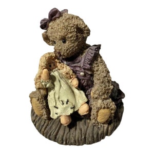 1995 Vintage Ganz Teddy Bear Figurine CC2031 Cottage Collectibles Carol Kirby Friend Everyone Needs Hugs Love Friendship Relationship