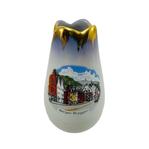 Rare Scandinavian Norway Bergen Bryggen Vase 3” Norwegian White Gold Town City Trip Souvenir Memorabilia Pottery Container Deco Accent