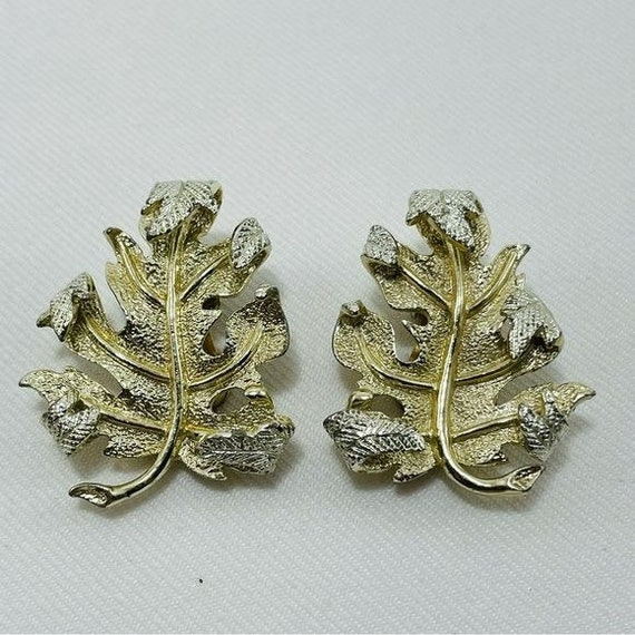 Vintage Sarah Coventry Clip Earrings Maple Leaf F… - image 1