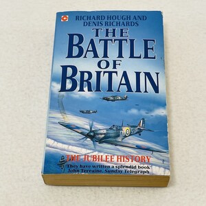Battle Of Britain Book WW2 Jubilee History True Story Non Fiction Richards Hough Vintage Combat Historical World War 2 Airplane Military