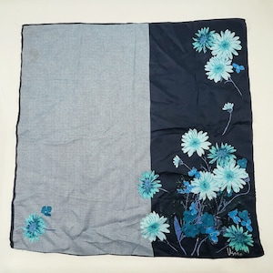 Usna Vera Neumann Handkerchief Silk Hankie 22x22 Square Flower Daisy Blue Motifs Spring Summer Headband Two Tone Signed Designer Textile