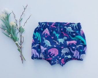 Bloomers// toddler shorts// dinosaur bloomers// baby bloomer// baby shorts// spring bloomers// cotton bloomers// dinosaur fabric with hearts