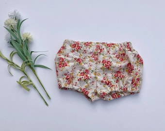 Upcycled baby bloomers// floral bloomers// baby shorts// cotton bloomers// toddler shorts// toddler bloomers// bloomers for girl// recycled