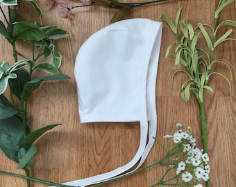White Cotton Baby Bonnet// Brimmed baby sunhat// Baby Christening// Baby Baptism Bonnet// Baby Blessing Bonnet// Gender Neutral//