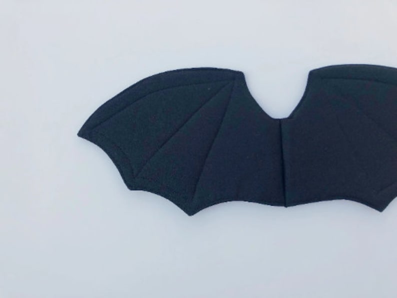 Solid black bat wings for children// wearable bat wings for kids// black dragon// mini bat wings// fabric quilted wings// baby costume image 2