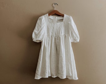 Linen baby dress, dress with wooden buttons on the back, retro girl dress, first birthday dress, toddler linen dress, linen girl dress