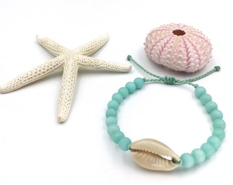 Cowrie Shell Beaded Bracelet