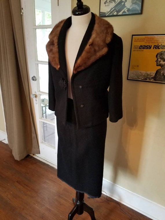 Fabulous Paris Lilli Ann knit suit w mink collar