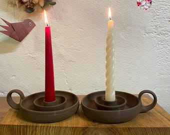 1 Elegante candeliere in ceramica scura con candela conica, originale Pots of Soul, marrone, candeliere da comodino, candeliere da camera con manico, candela inclusa