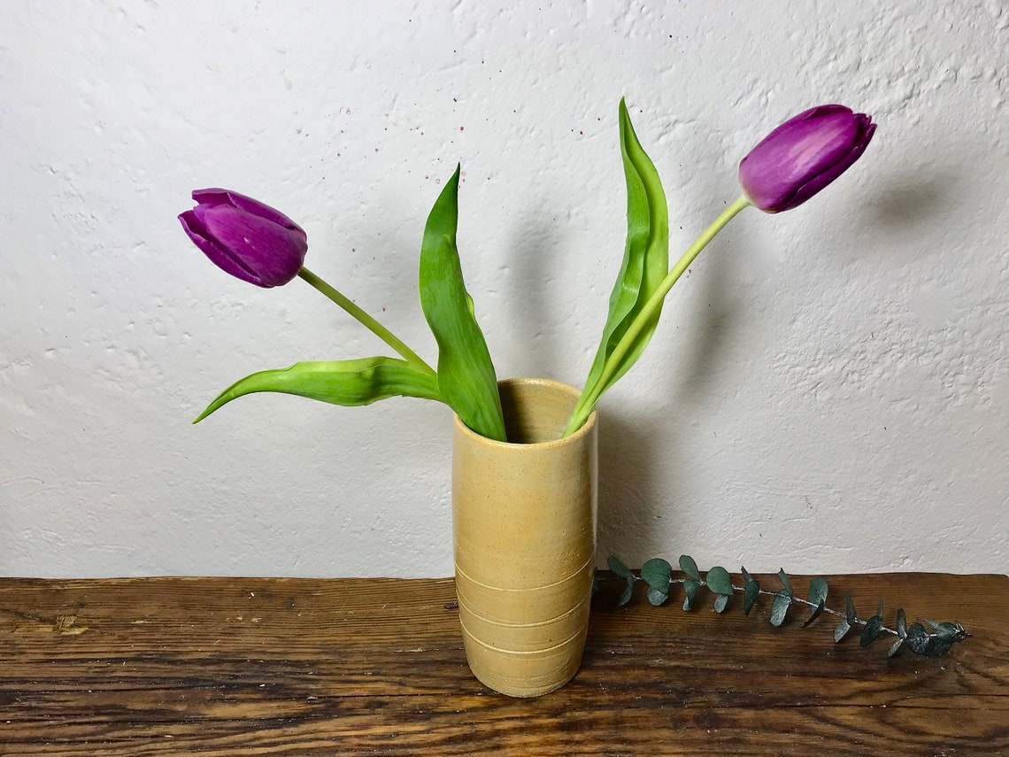 Small cylindrical flower vase with grooves // Straight ceramic Etsy