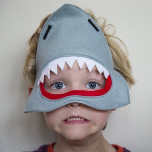 Kids felt Shark mask, kids shark dressing up, kids fun gift, shark fancy dress outfit, Photo Booth prop, world book day