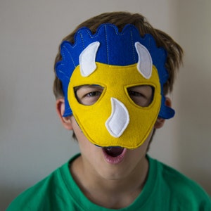 Kids Triceratops felt mask, Dinosaur Felt Mask, colourful mask, kids dinosaur dressing up outfit, world book day image 8