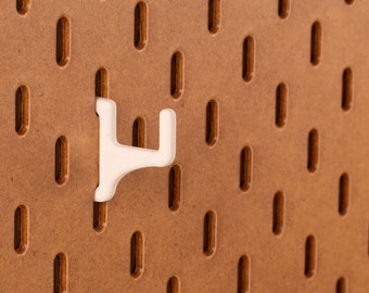 Horizontal hook 2 cm with upright pin