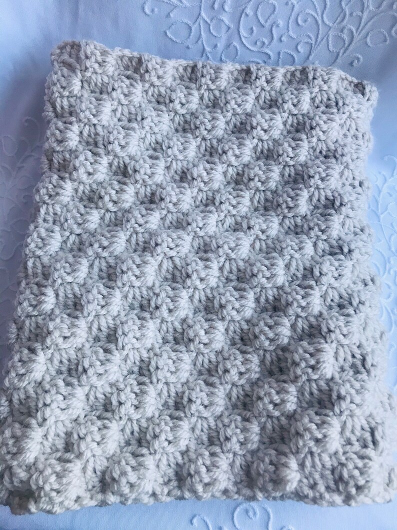 cowl Scarf color is light grey!