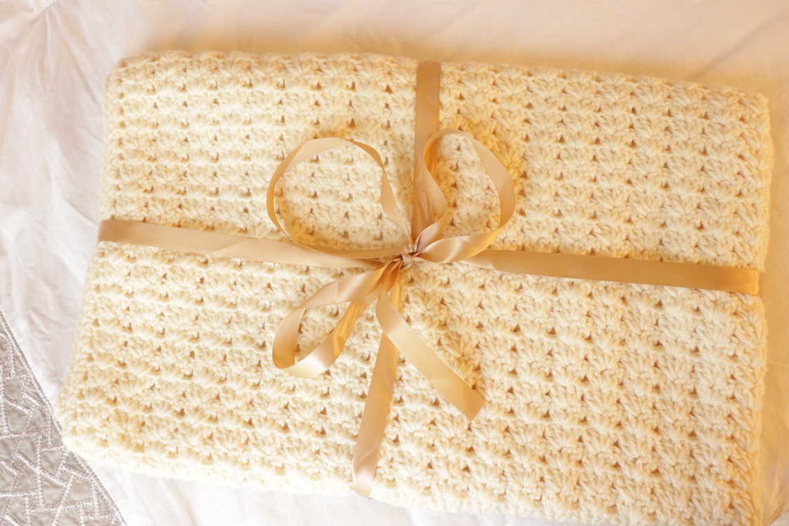Baby Blanket With Very Soft Acrylic Yarn.perfect Present for Baby