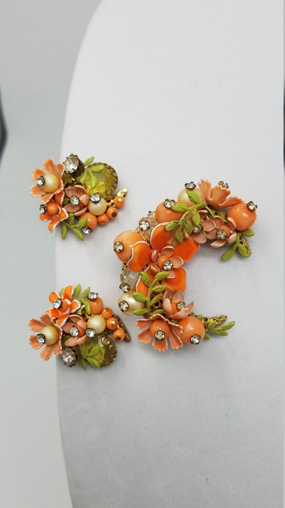 Vintage Floral Brooch and Earrings - image 2