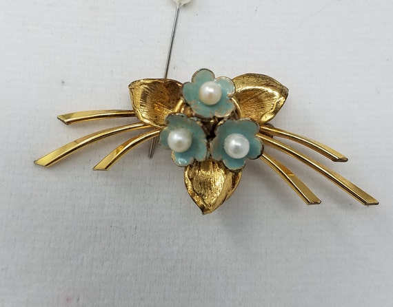 Vintage Floral Pearl Gold Plated Brooch - Creed - image 1