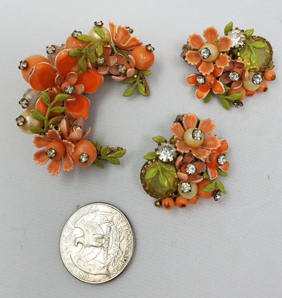 Vintage Floral Brooch and Earrings - image 10