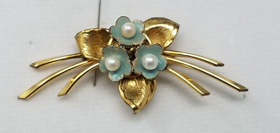 Vintage Floral Pearl Gold Plated Brooch - Creed - image 2