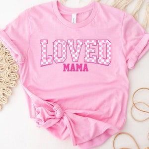 Camiseta de mamá amada, camiseta de mamá, regalo para mamá, camiseta del día de la madre, regalo del día de la madre, mamá amada del día de San Valentín, nueva mamá, mamá moderna