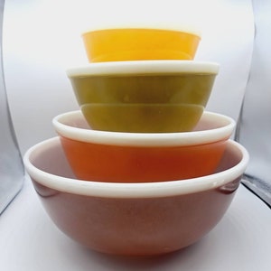 Vintage Pyrex Americana Set, Collectible Pyrex Fall Colors Nesting Bowl Set, Mid Century Dining,