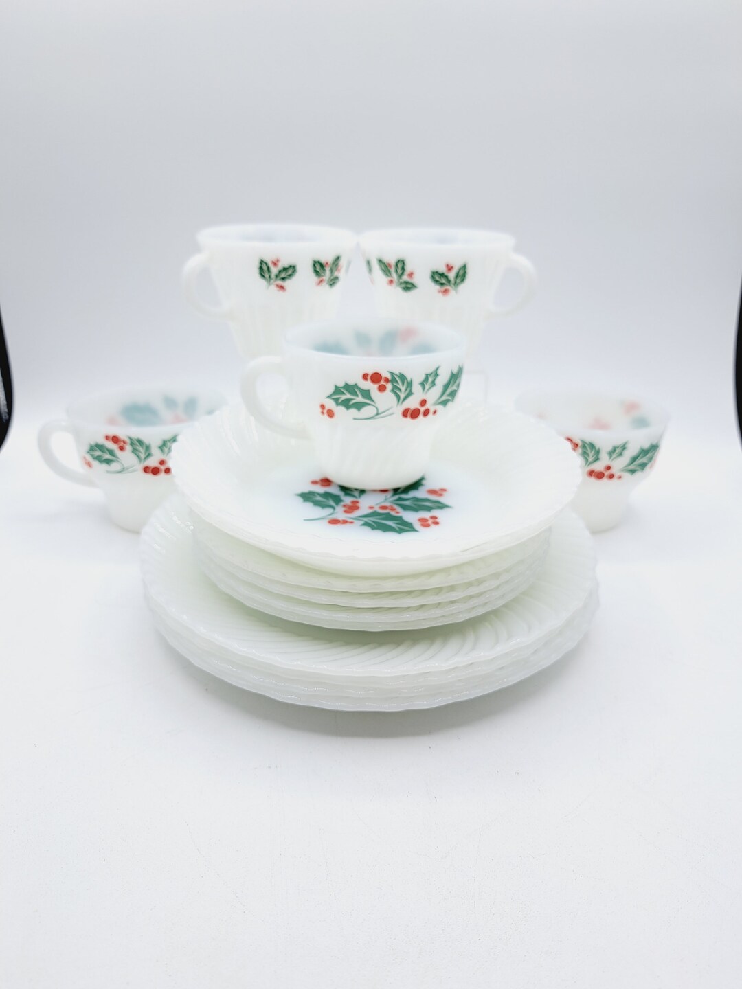 Vintage Termocrisa Christmas Holly Milk Glass Set. Collectible Vintage ...