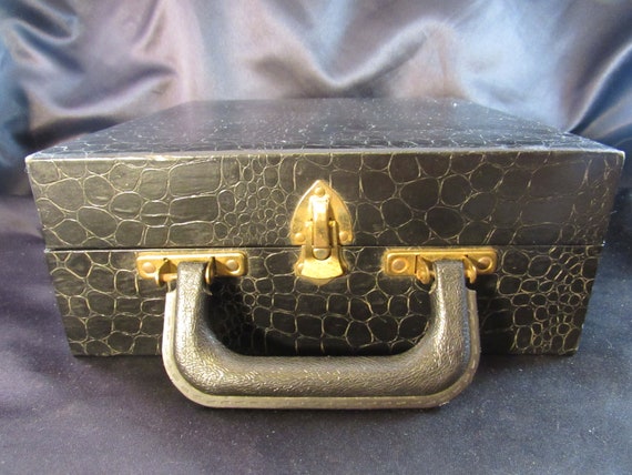 Vintage Dunston Leather Lighted Makeup Case with … - image 7