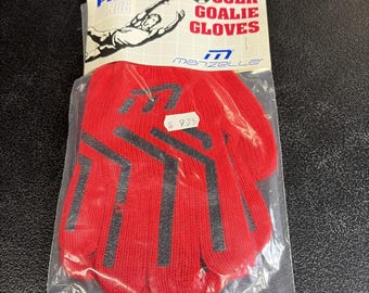 Vintage pair of Manzella Pro Hands Soccer Goalie Gloves 80s-90s DEADSTOCK Size S