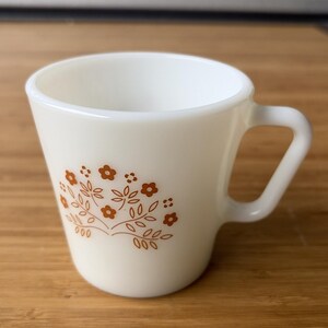 Vintage White PYREX Coffee Mug Cup Summer Impressions Ginger D Handle
