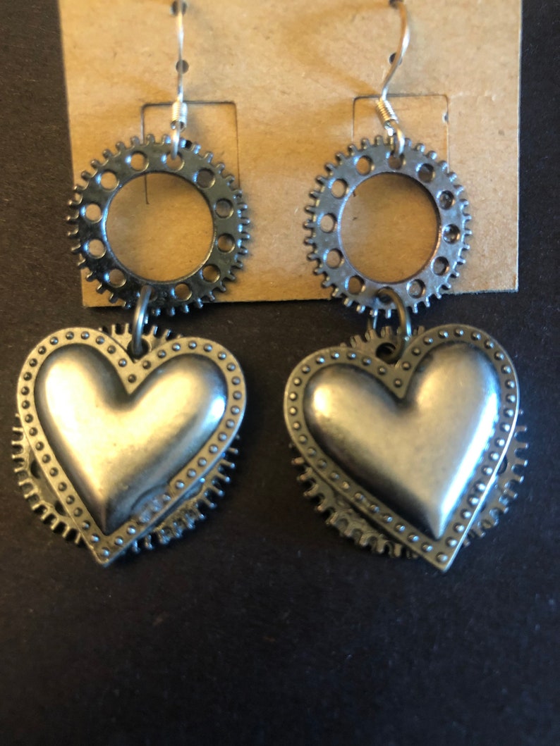 Clockwork metal heart earrings