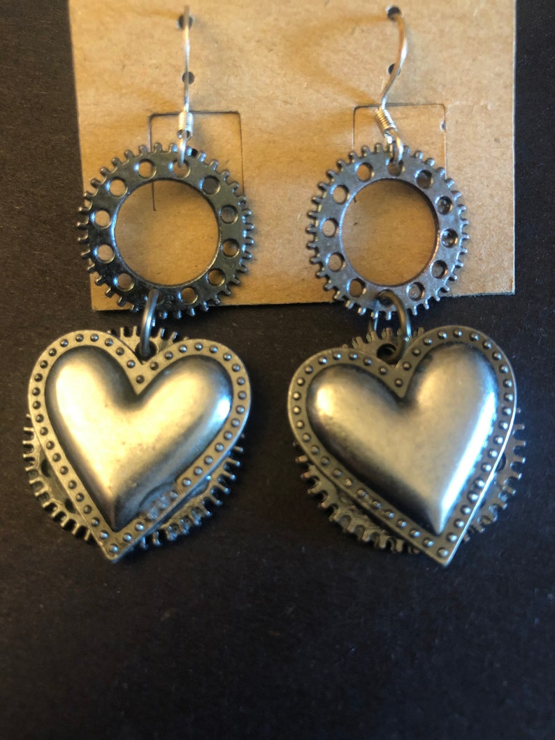 Clockwork metal heart earrings