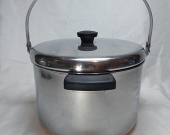 Olla de acero inoxidable de 5 cuartos con fondo de cobre y asa de asa, marca Ward's Supreme Quality