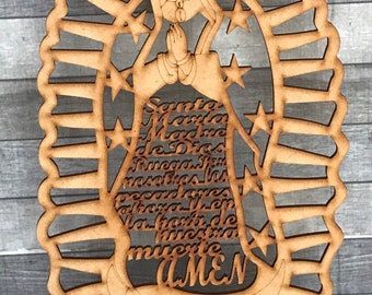 Centro de Mesa con la Imagen de la Virgen de Guadalupe de Madera MDF en medida 9 3/4 pulgadas de alto