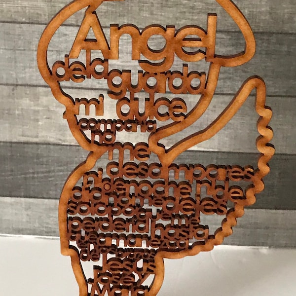 Recuerdo Angel de la Guarda en Silueta de Niño de Madera MDF y mide 7 7/8 pulgadas de alto