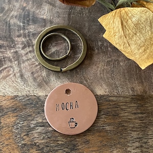 Hundemarke, Hundemarke für Hunde, Kaffee Hundemarke, Haustier Id Tag, Hunde ID Tag, personalisiertes Hundeschild, Personalisierter Hundeanhänger, Messing Hunde ID Tag, Silber *