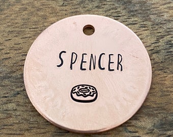 Donut Hundemarke, Donut Hundemarke, Mädchen Hundemarke, Junge Hundemarke, Süßer Haustier Namensschild, Donut Haustier Namensschild, Lustiger Hund Namensschild, Kleine Hundemarke
