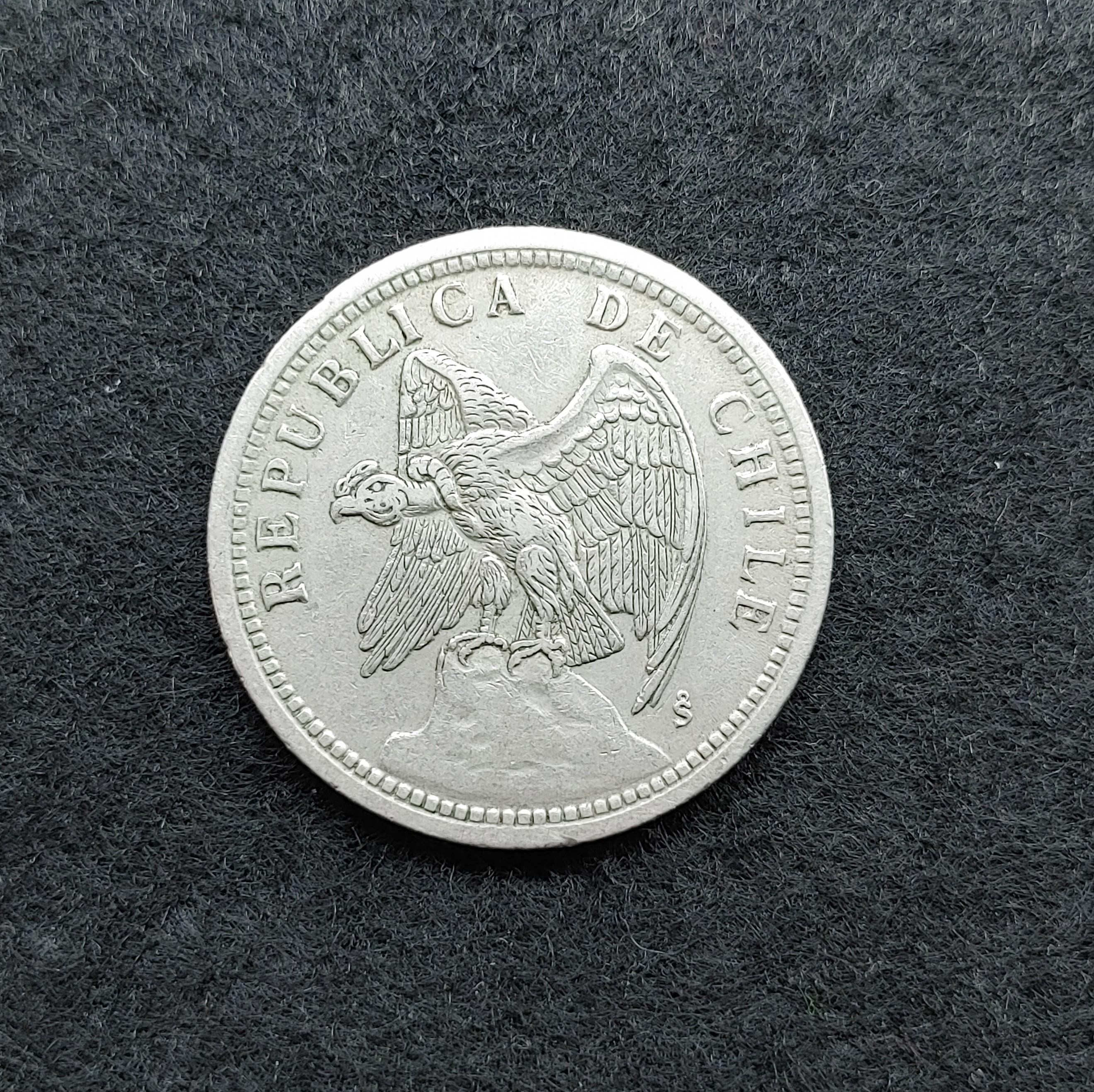 C-303)チリ 1ペソ白銅貨 1933年 コンドル チリ コインの値段と価格